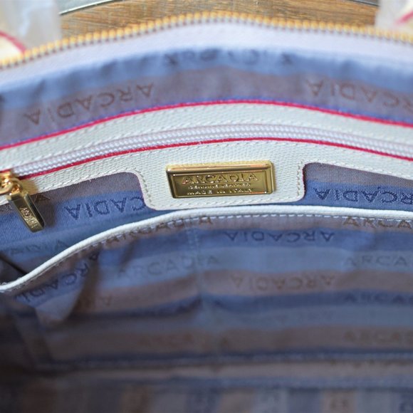 NEW ! ARCADIA  LEATHER BUGATTI BAG WITH DUST BAG. MADE IN ITALY - Picture 10 of 12